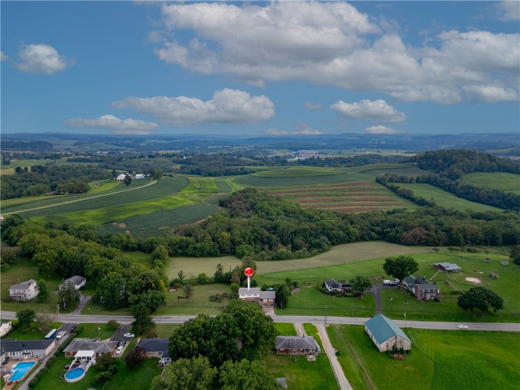 1210 Mount Pleasant Rd, West Newton, PA 15089