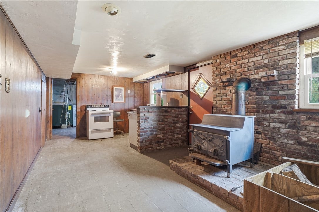 1210 Mount Pleasant Rd, West Newton, PA 15089