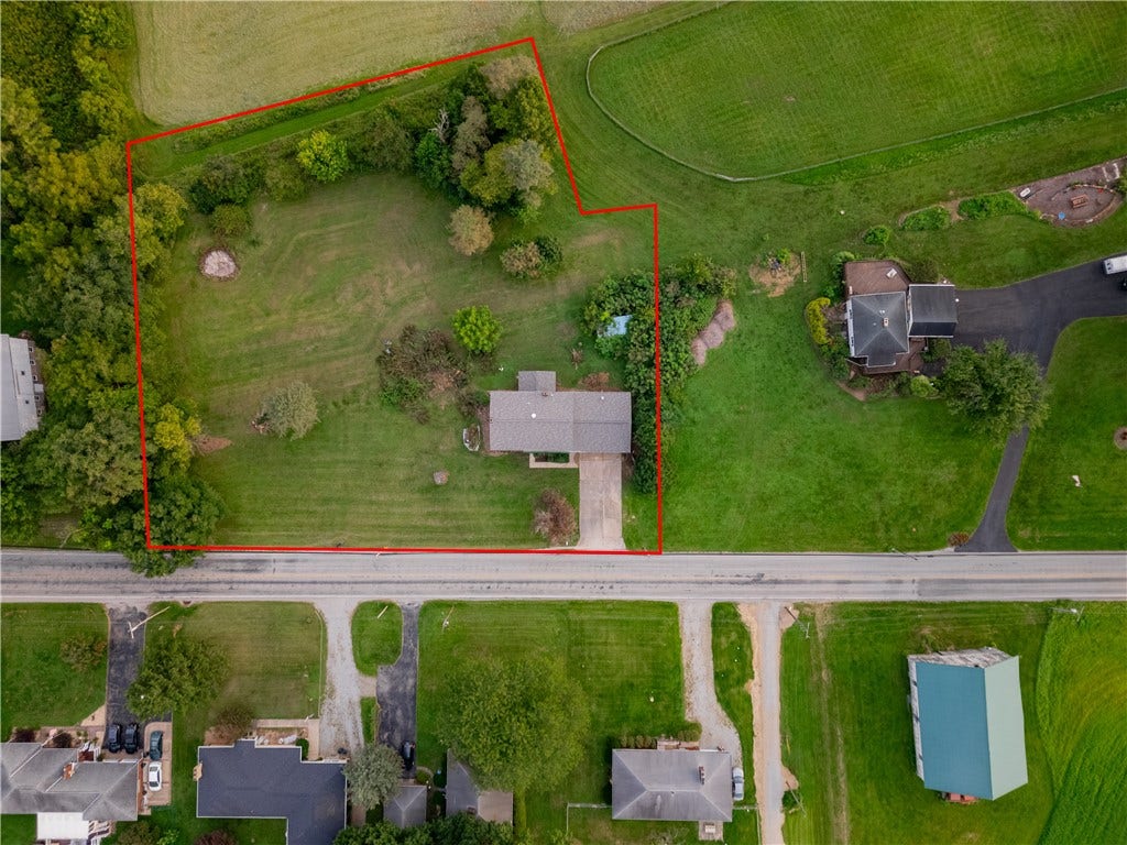 1210 Mount Pleasant Rd, West Newton, PA 15089