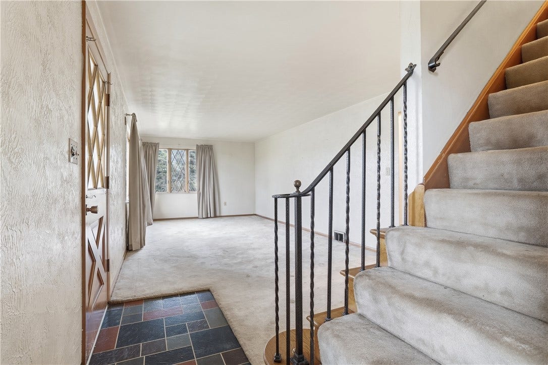 1210 Mount Pleasant Rd, West Newton, PA 15089
