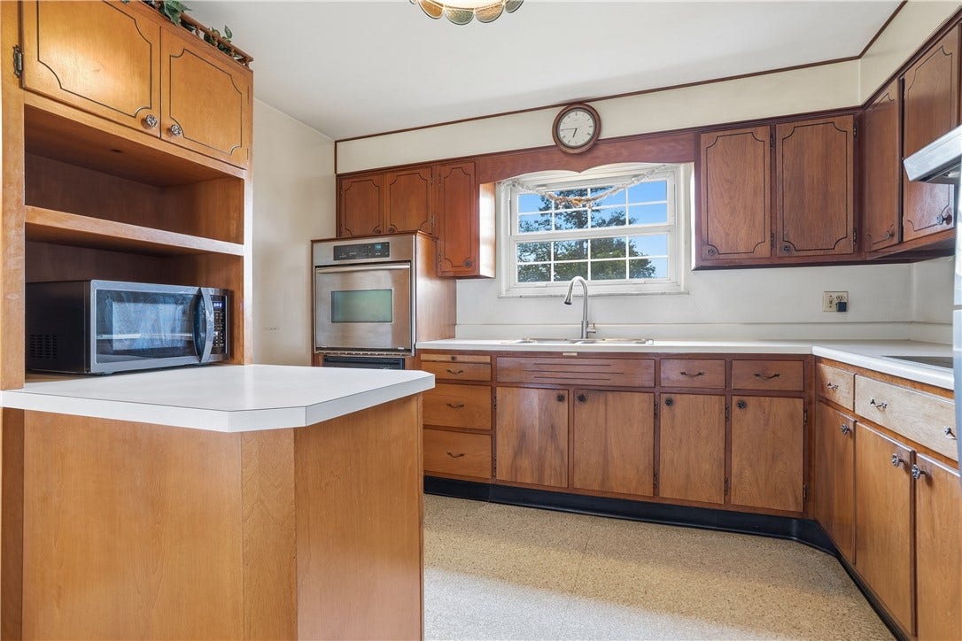1210 Mount Pleasant Rd, West Newton, PA 15089