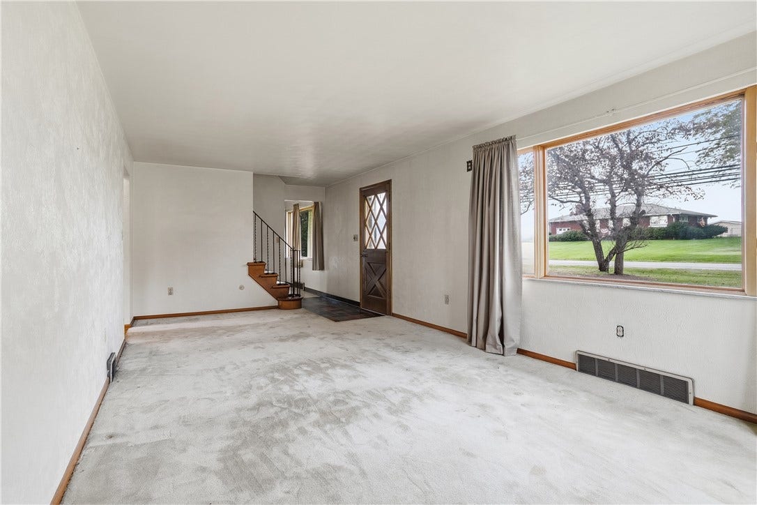 1210 Mount Pleasant Rd, West Newton, PA 15089