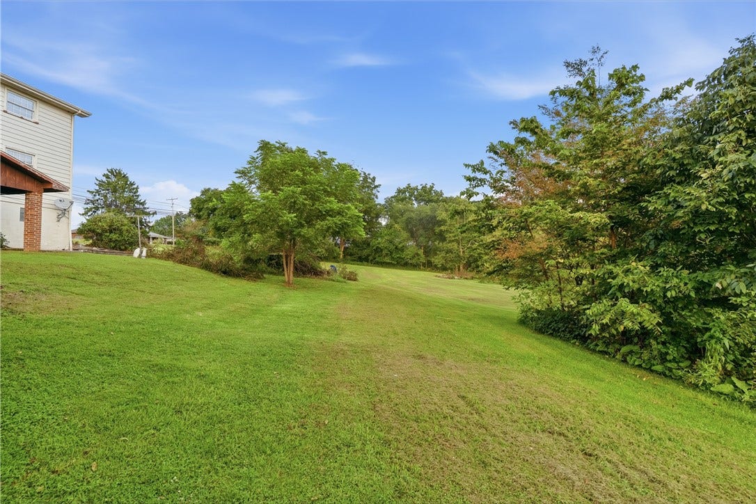 1210 Mount Pleasant Rd, West Newton, PA 15089