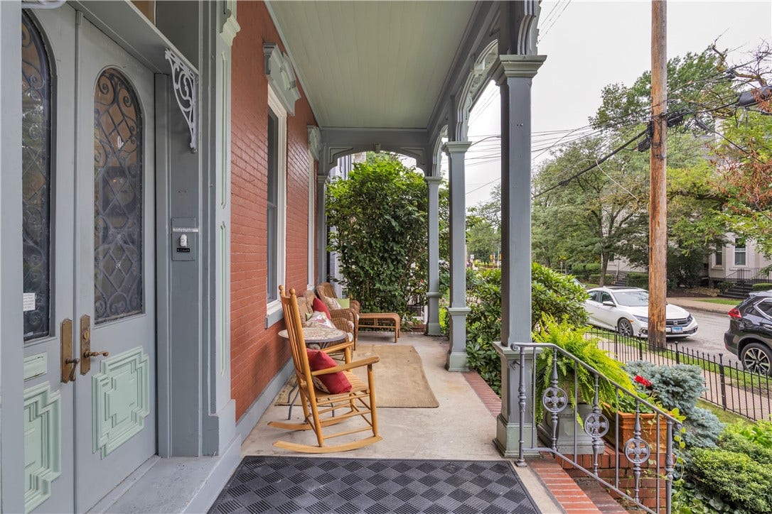 6016 Walnut St, Pittsburgh, PA 15206