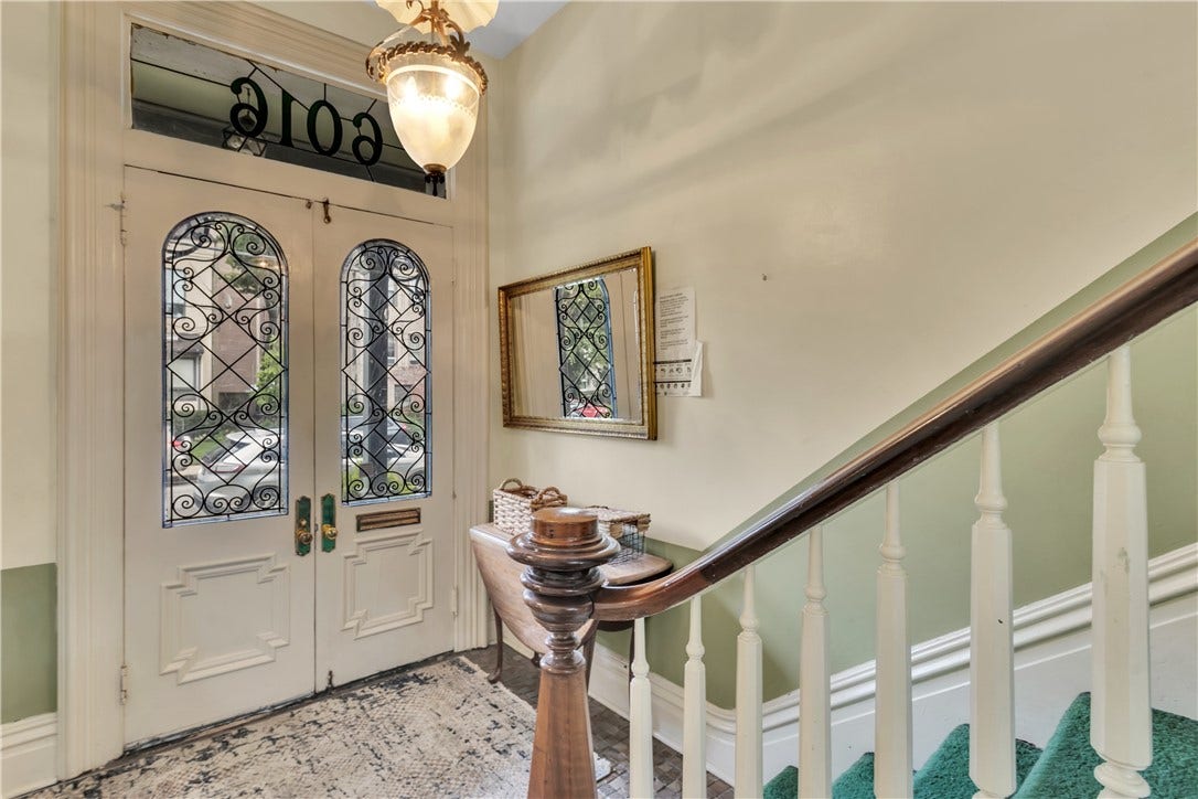 6016 Walnut St, Pittsburgh, PA 15206