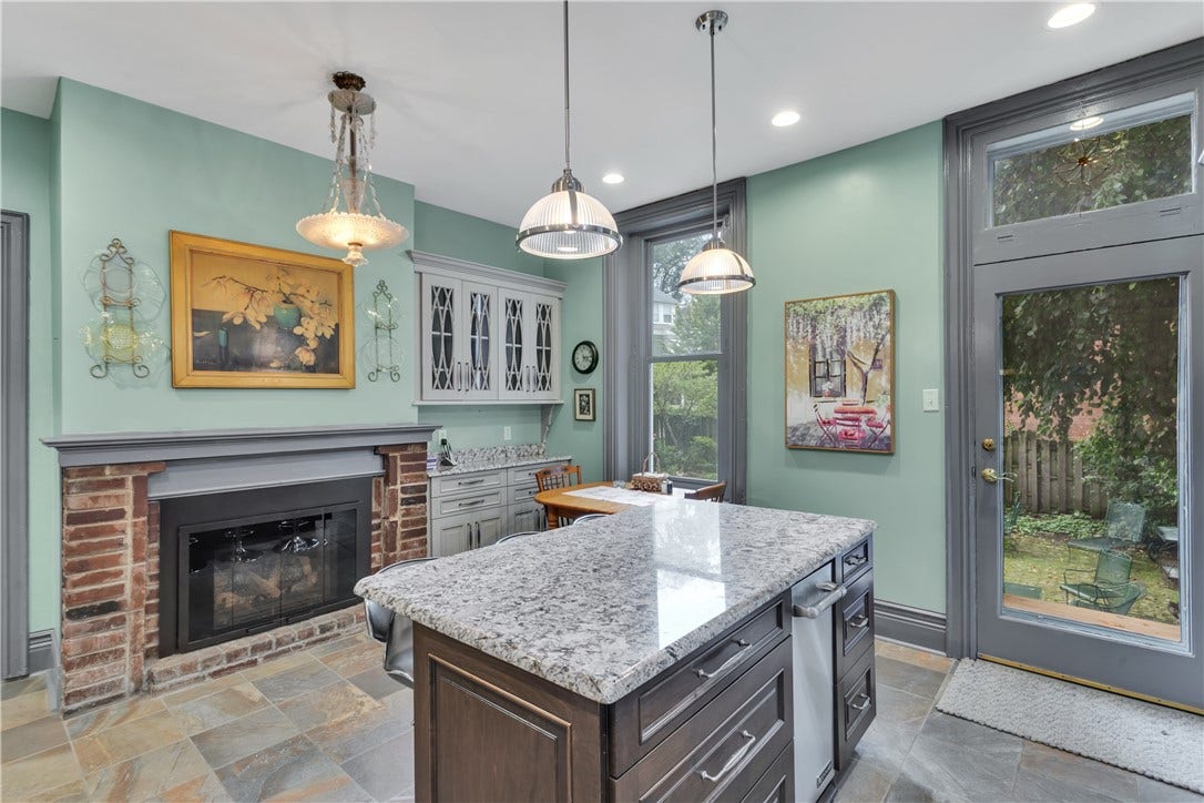 6016 Walnut St, Pittsburgh, PA 15206