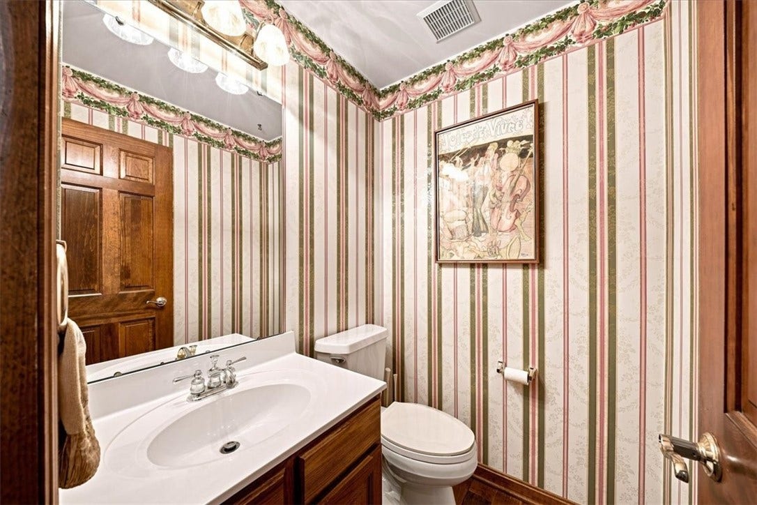 114 Hidden Valley Ct, Sewickley, PA 15143