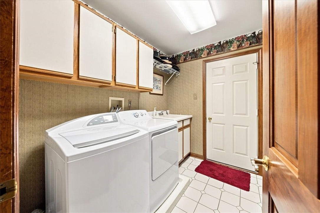 114 Hidden Valley Ct, Sewickley, PA 15143