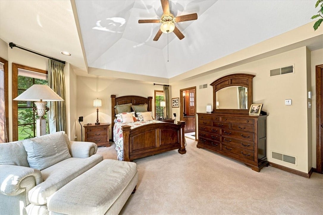 114 Hidden Valley Ct, Sewickley, PA 15143