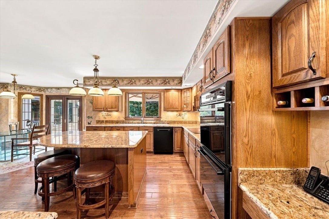 114 Hidden Valley Ct, Sewickley, PA 15143