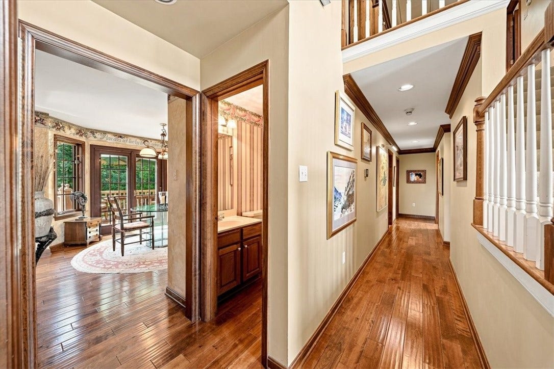 114 Hidden Valley Ct, Sewickley, PA 15143