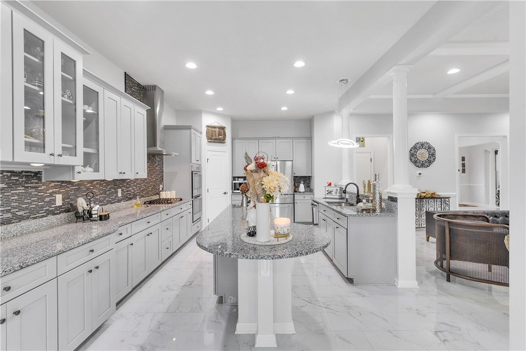 602 Chilliwack Ln, Mars, PA 16046