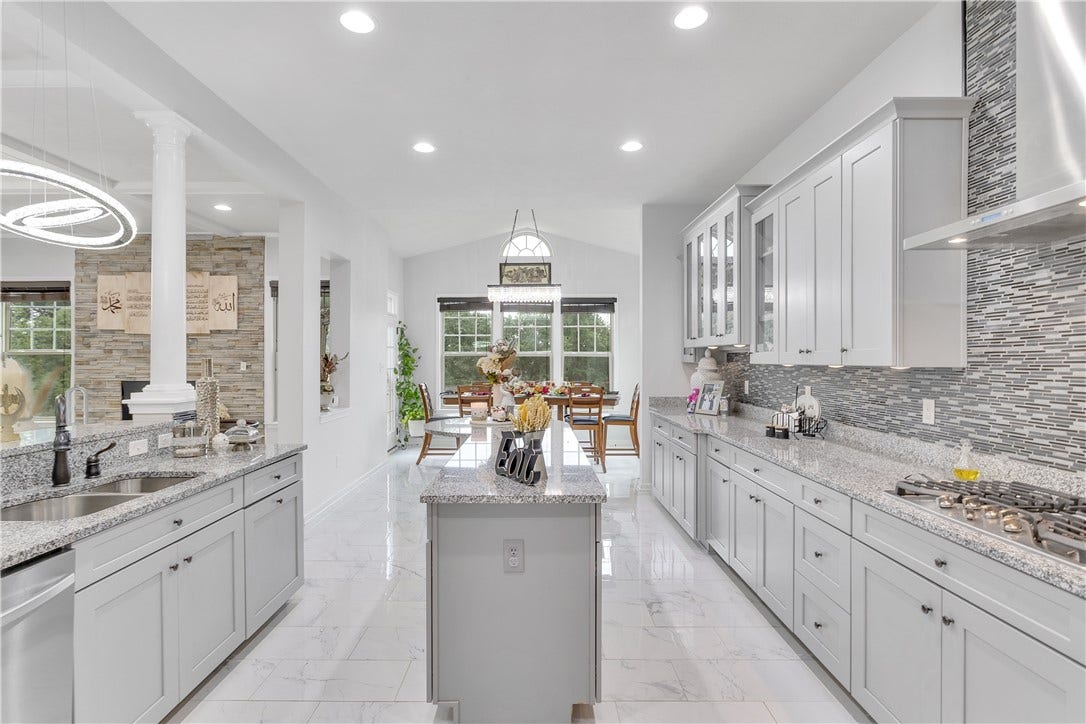 602 Chilliwack Ln, Mars, PA 16046