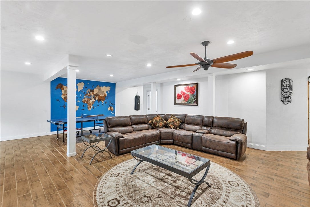 602 Chilliwack Ln, Mars, PA 16046