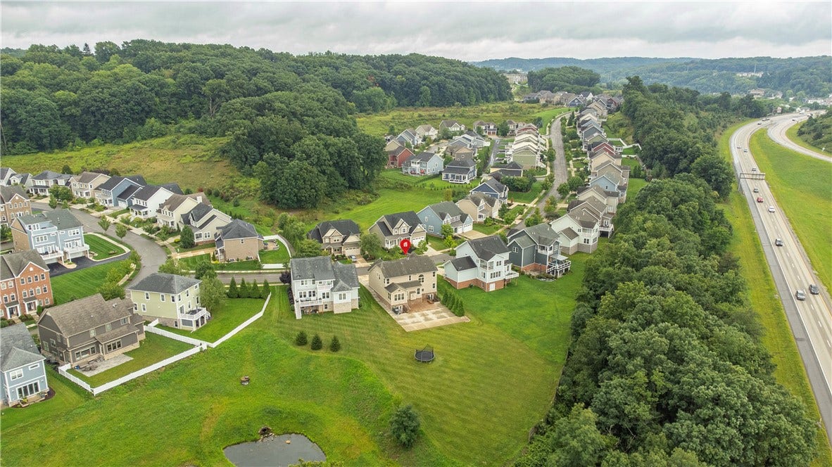 602 Chilliwack Ln, Mars, PA 16046
