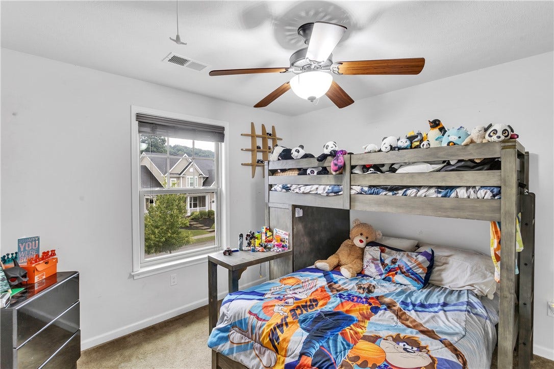 602 Chilliwack Ln, Mars, PA 16046