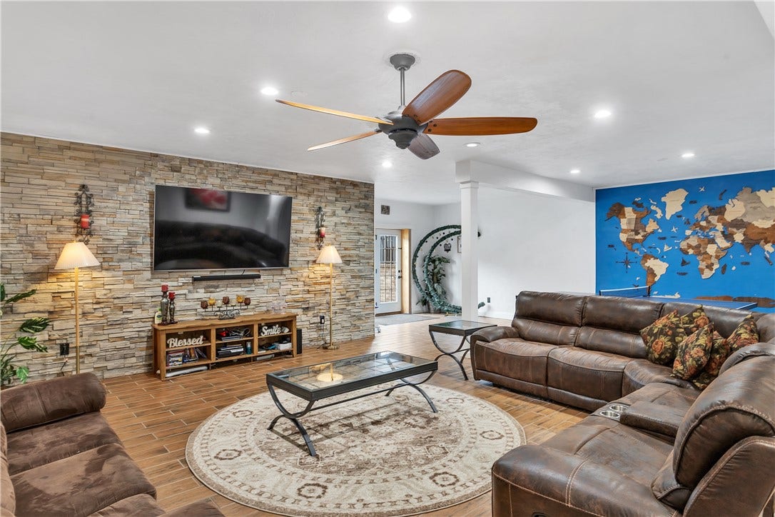 602 Chilliwack Ln, Mars, PA 16046
