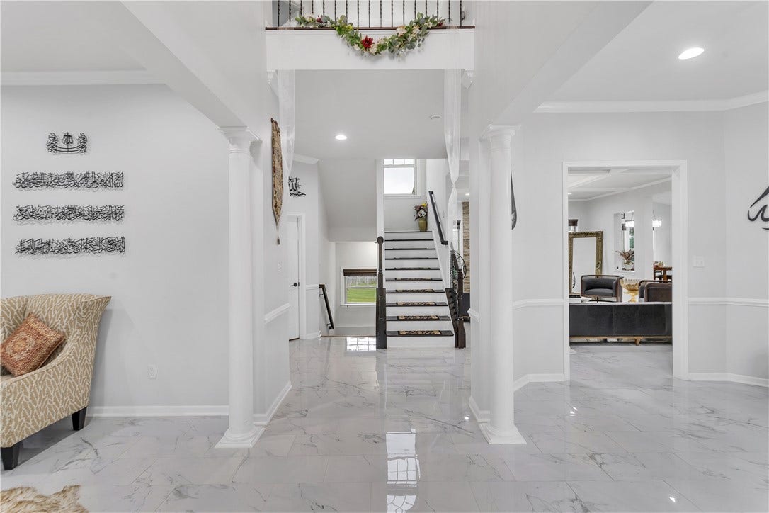 602 Chilliwack Ln, Mars, PA 16046