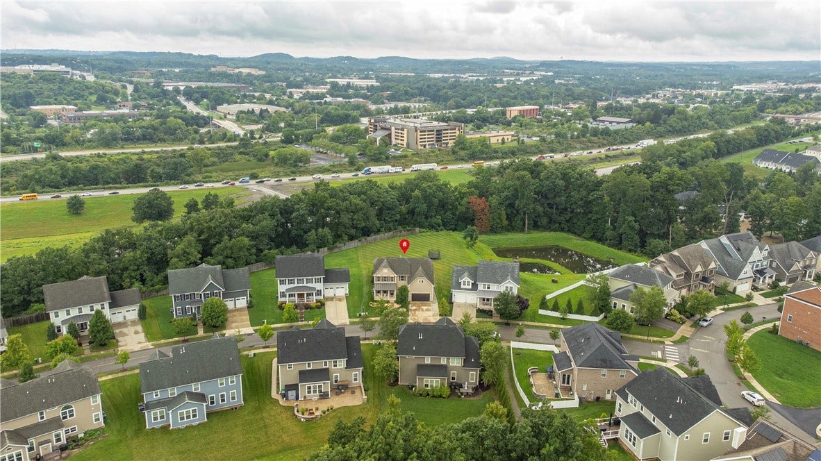 602 Chilliwack Ln, Mars, PA 16046