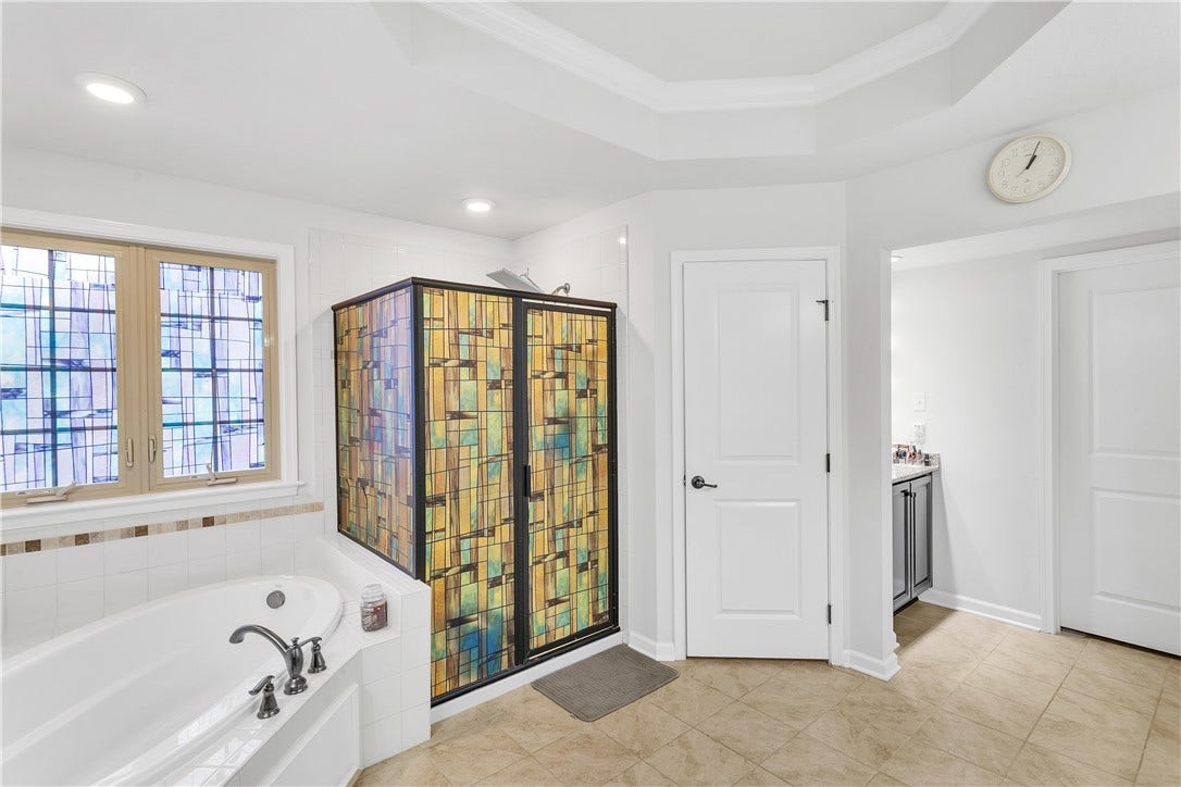 602 Chilliwack Ln, Mars, PA 16046