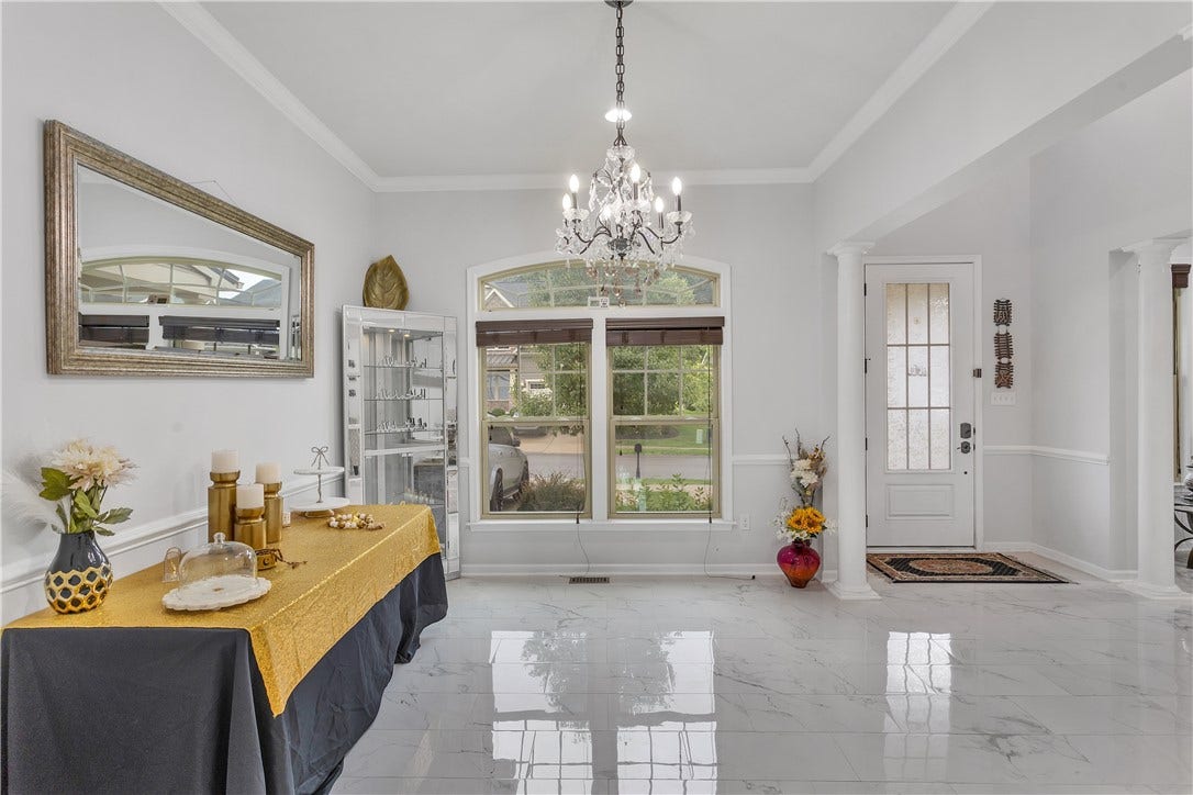 602 Chilliwack Ln, Mars, PA 16046