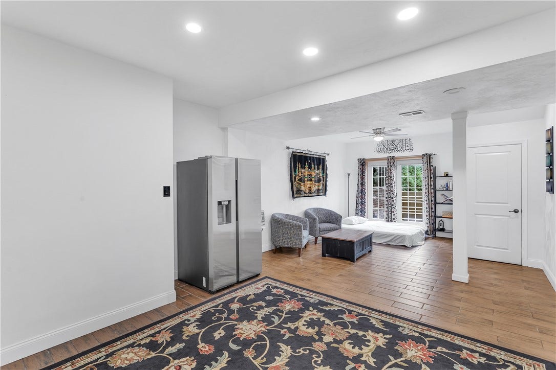 602 Chilliwack Ln, Mars, PA 16046