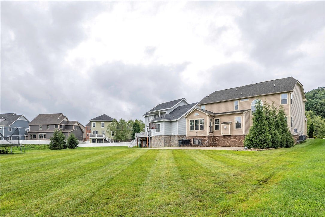 602 Chilliwack Ln, Mars, PA 16046