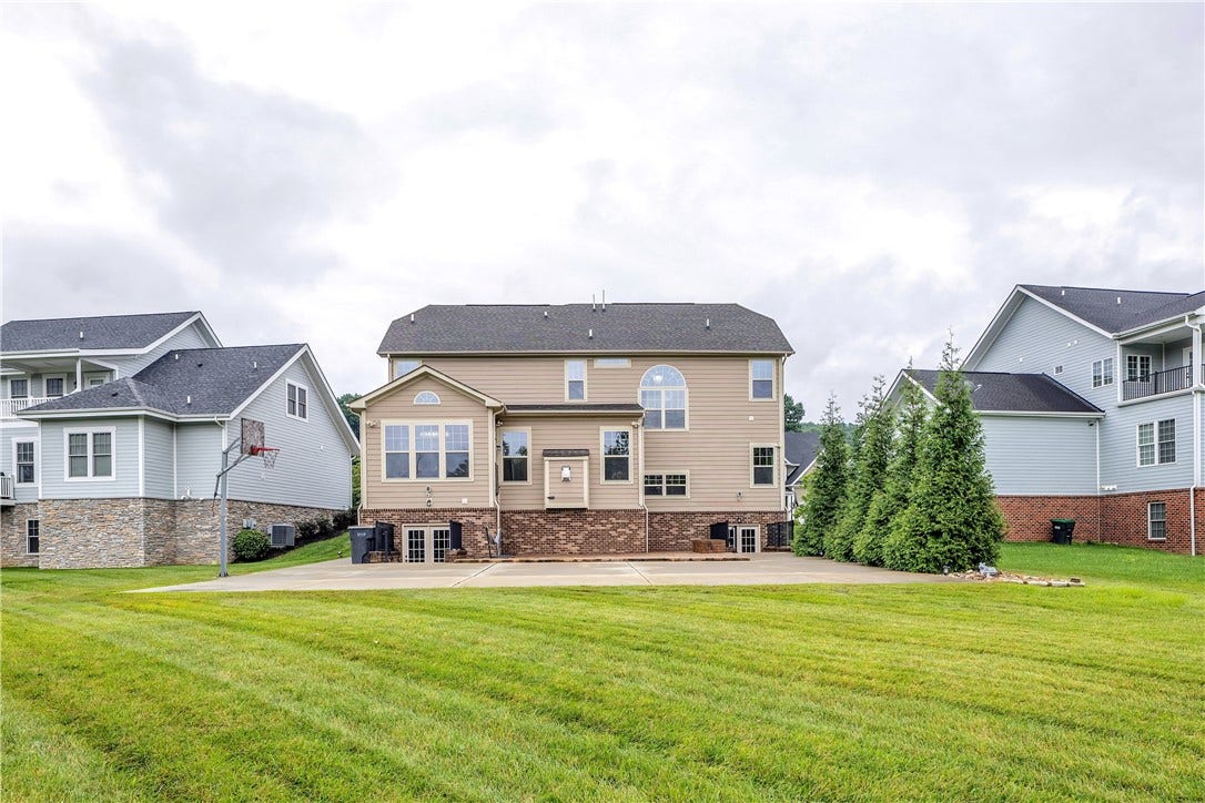 602 Chilliwack Ln, Mars, PA 16046