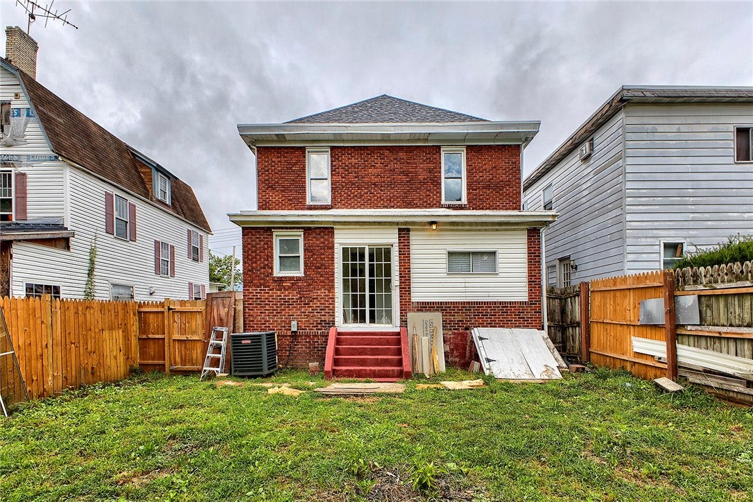 229 Crossland Avenue, Uniontown, PA 15401