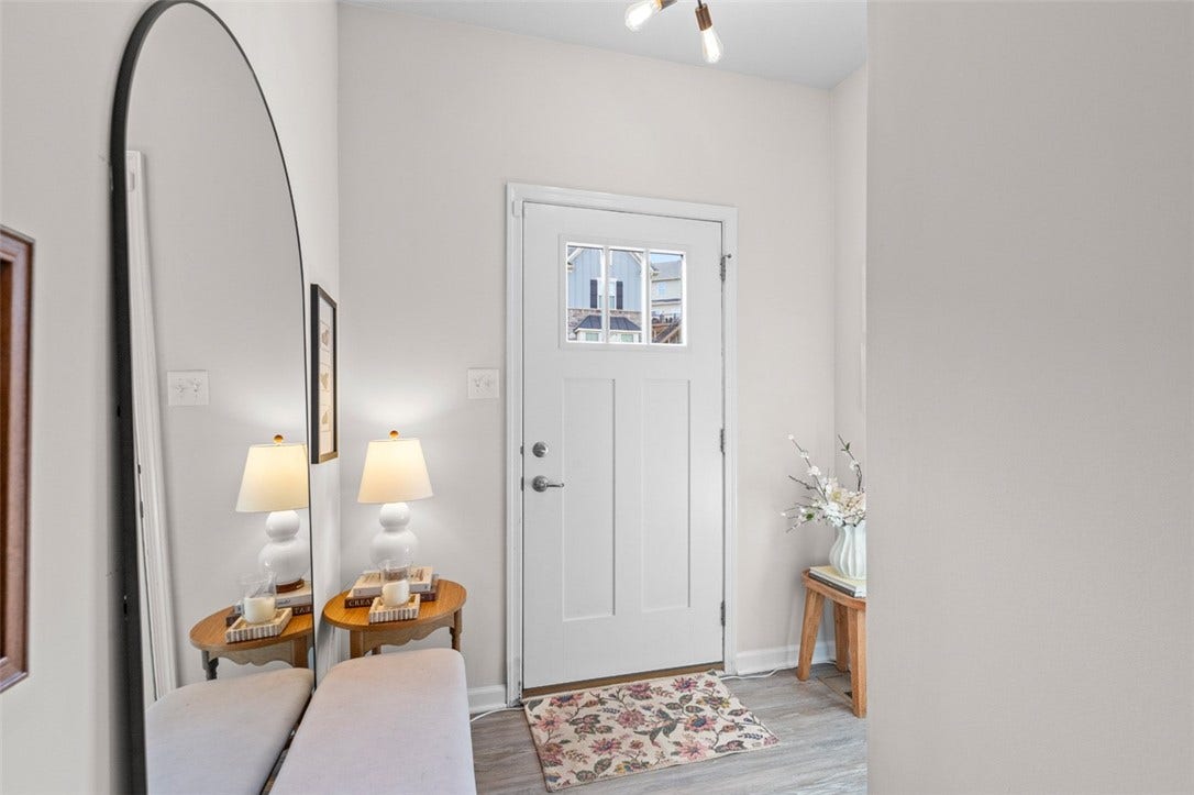 4001 Saint Andrews Ct, Jeannette, PA 15644