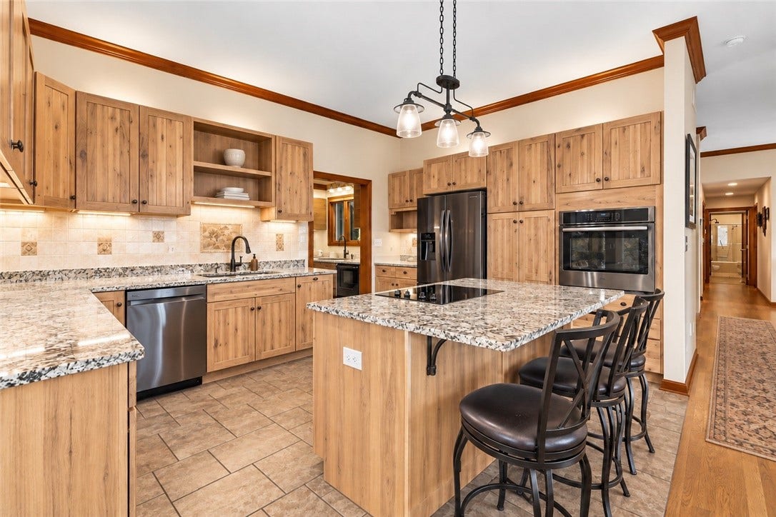 606 Fairwinds Ct, Greensburg, PA 15601