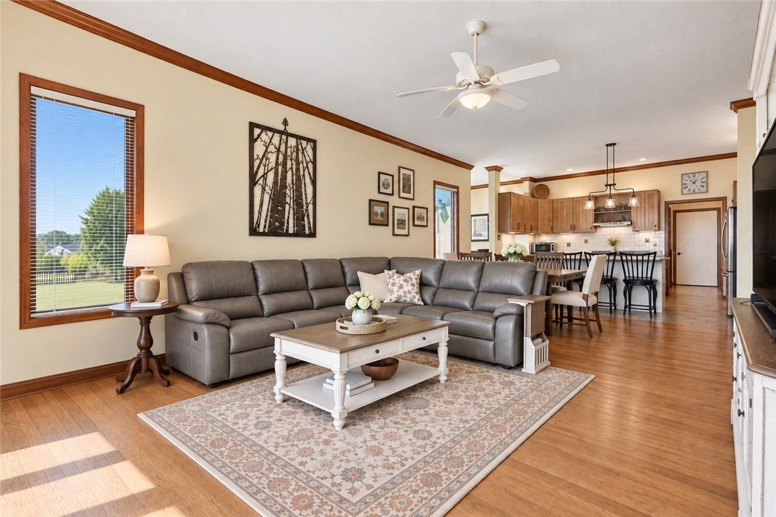 606 Fairwinds Ct, Greensburg, PA 15601