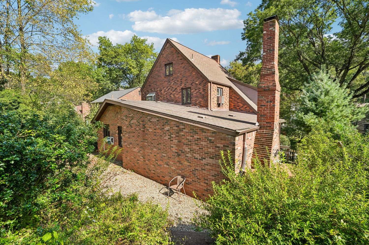 256 Cascade Road, Pittsburgh, PA 15221 256 Cascade Road, Pittsburgh, PA 15221