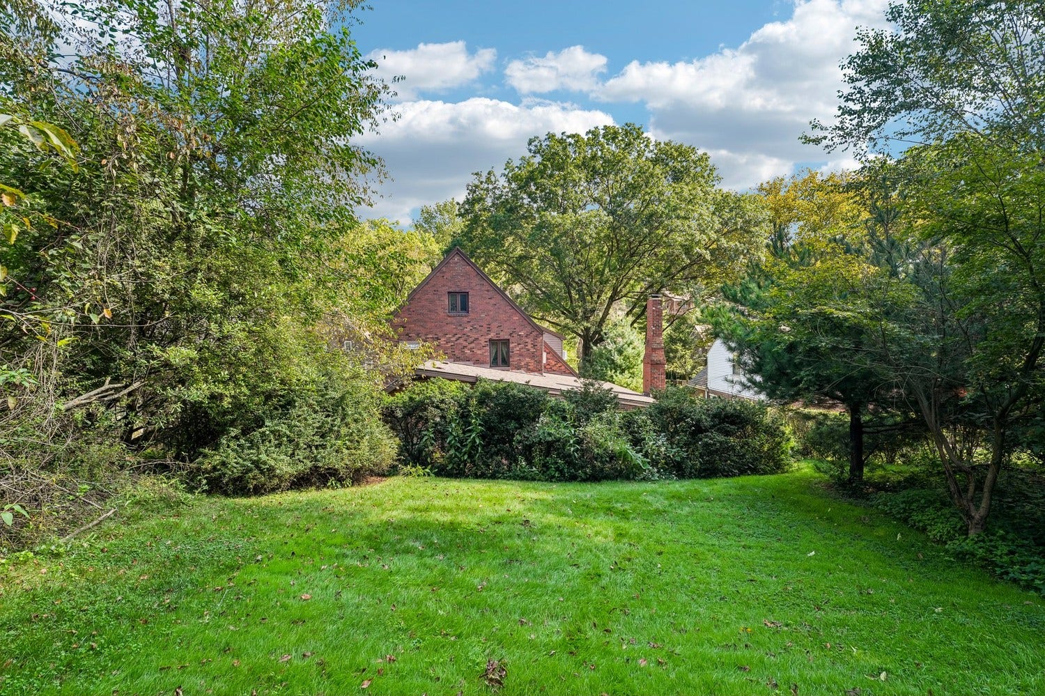 256 Cascade Road, Pittsburgh, PA 15221 256 Cascade Road, Pittsburgh, PA 15221