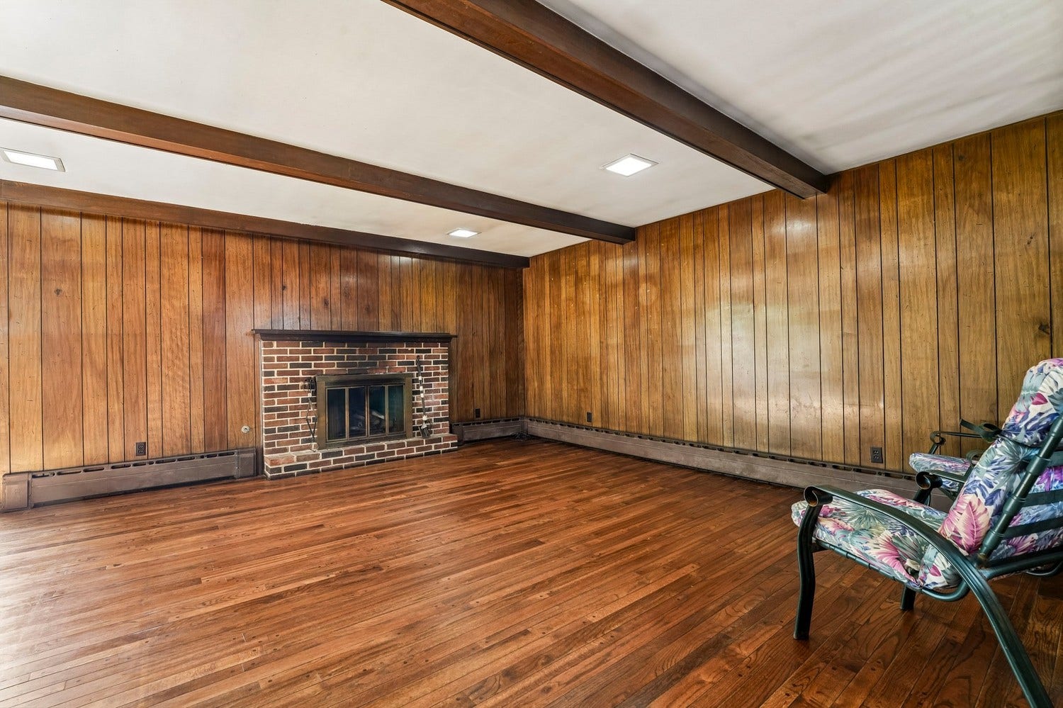 256 Cascade Road, Pittsburgh, PA 15221 256 Cascade Road, Pittsburgh, PA 15221