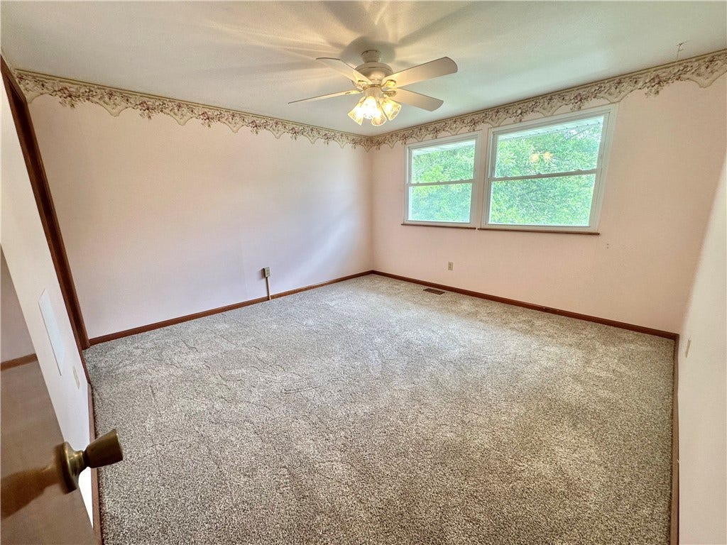 1056 Cranston Dr, Greensburg, PA 15601