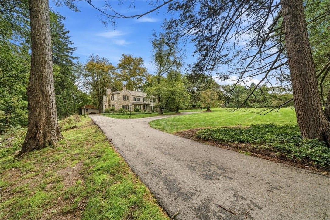 4448 Mount Royal Blvd, Allison Park, PA 15101