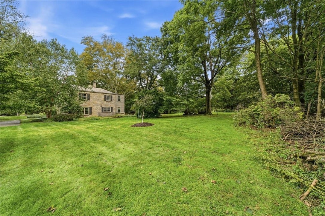 4448 Mount Royal Blvd, Allison Park, PA 15101