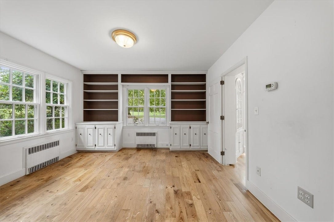 4448 Mount Royal Blvd, Allison Park, PA 15101