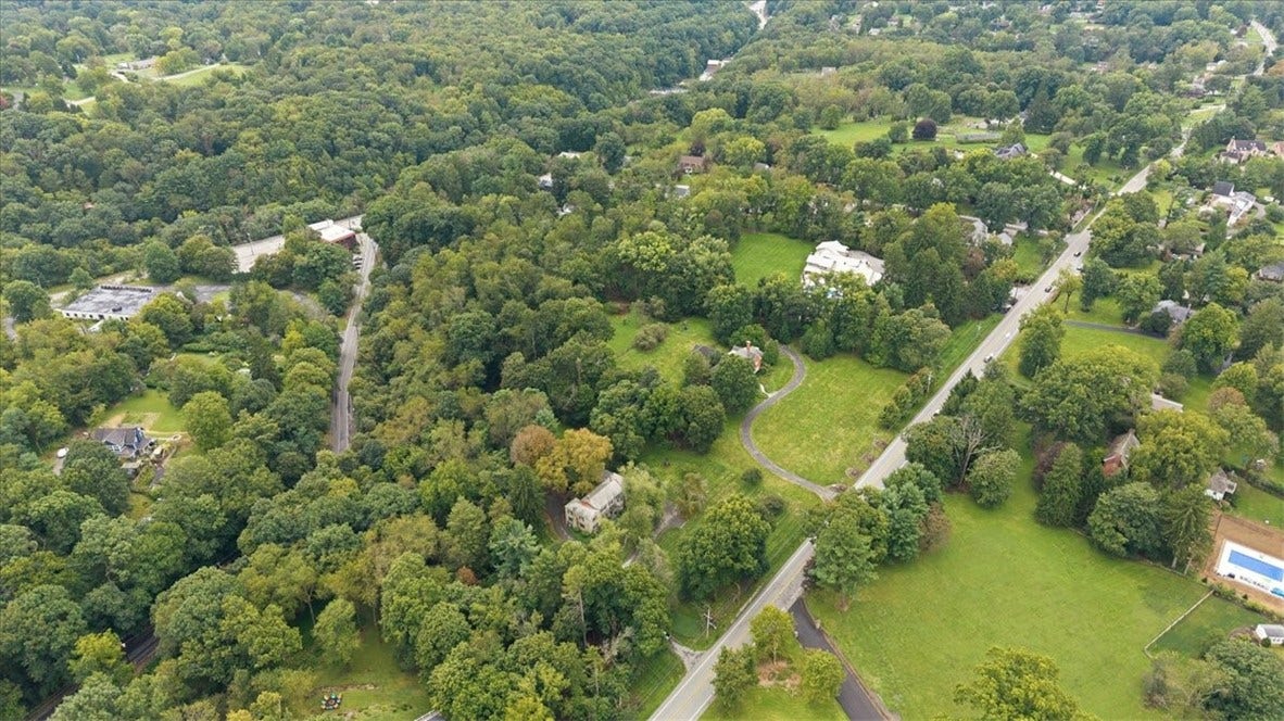 4448 Mount Royal Blvd, Allison Park, PA 15101