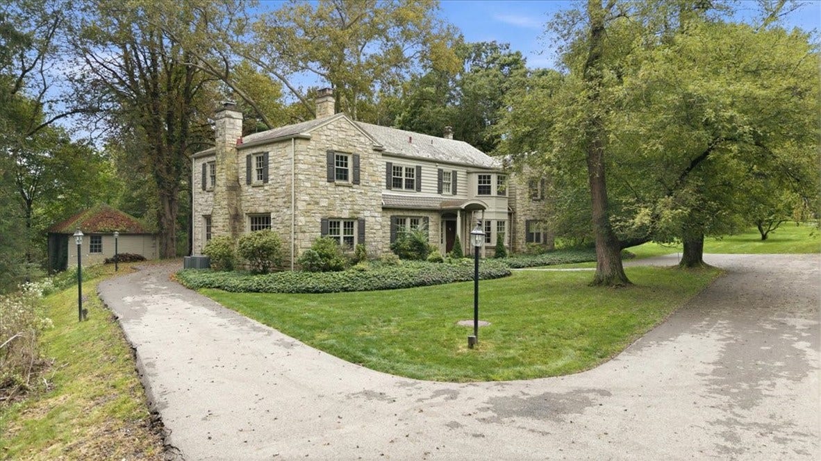 4448 Mount Royal Blvd, Allison Park, PA 15101