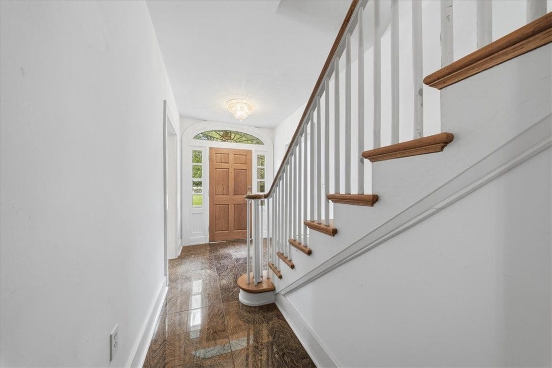 4448 Mount Royal Blvd, Allison Park, PA 15101