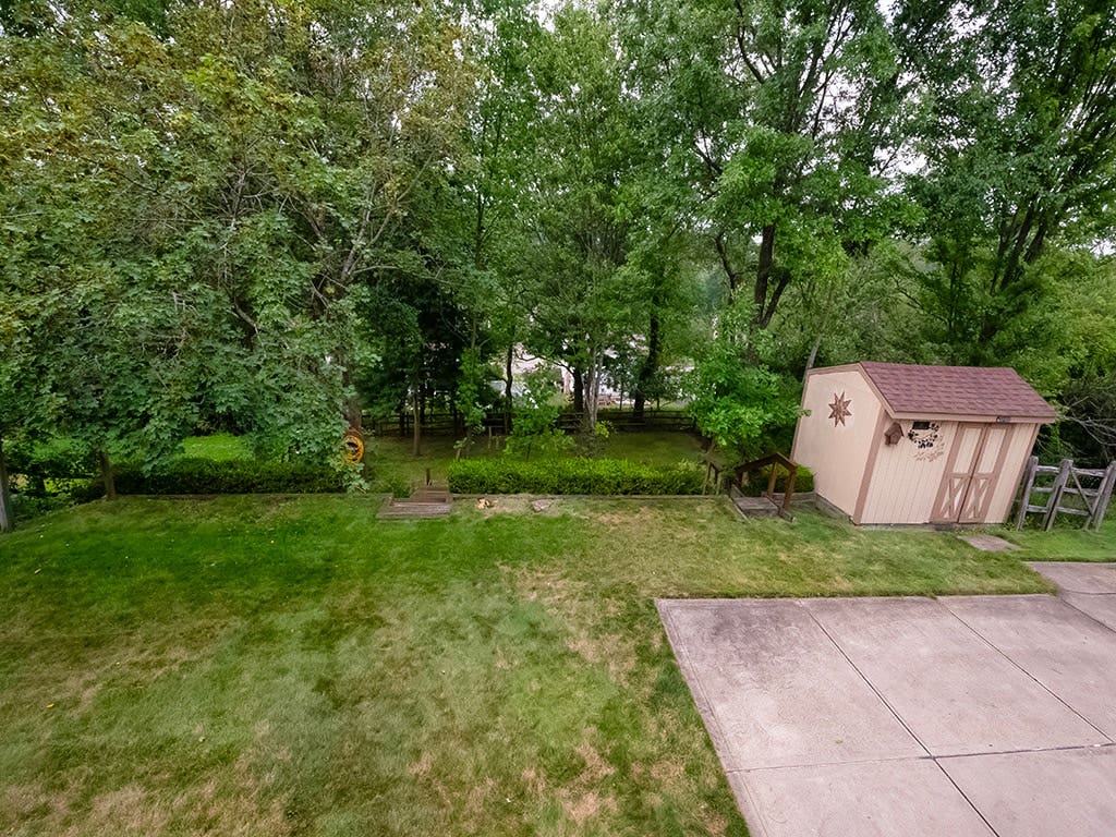 118 Bluestone Drive, Bethel Park, PA 15102
