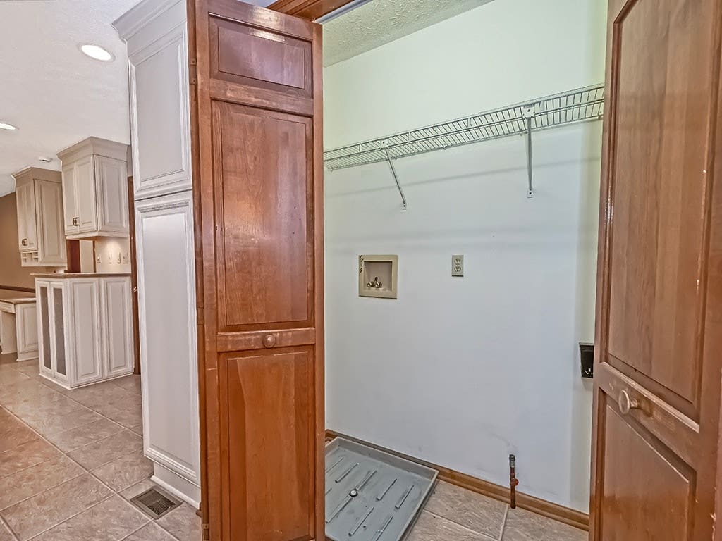 118 Bluestone Drive, Bethel Park, PA 15102