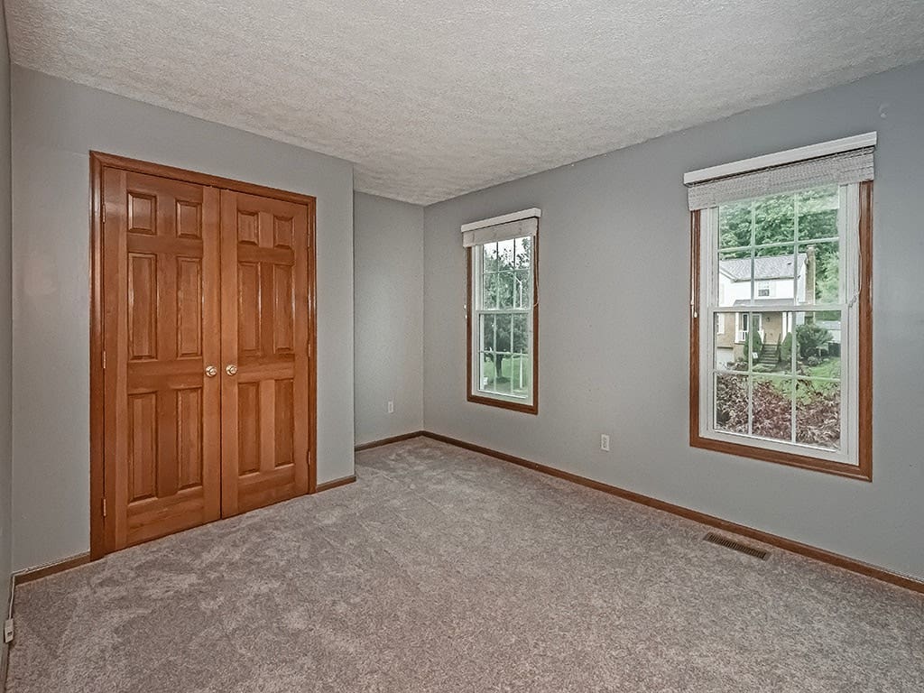 118 Bluestone Drive, Bethel Park, PA 15102