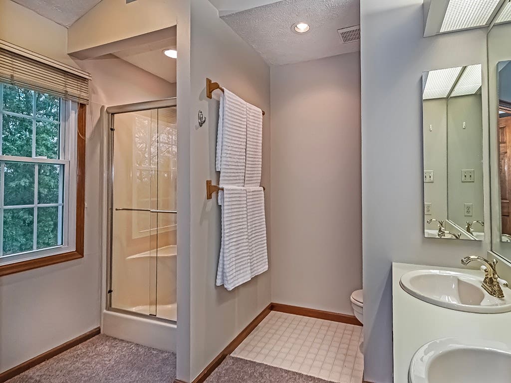 118 Bluestone Drive, Bethel Park, PA 15102