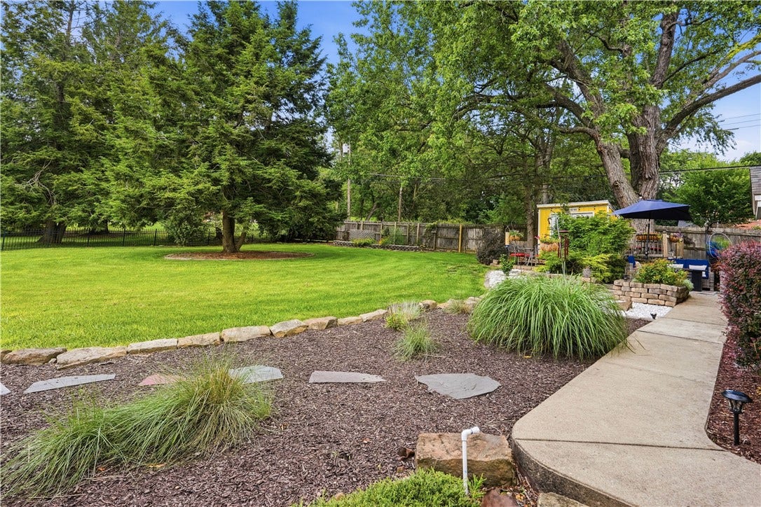 836 Old Thorn Run Road, Coraopolis, PA 15108
