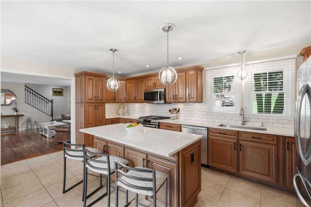 836 Old Thorn Run Road, Coraopolis, PA 15108