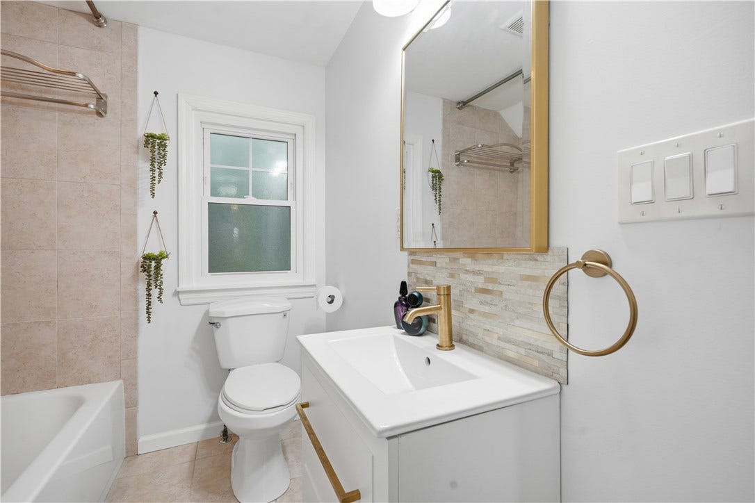 836 Old Thorn Run Road, Coraopolis, PA 15108