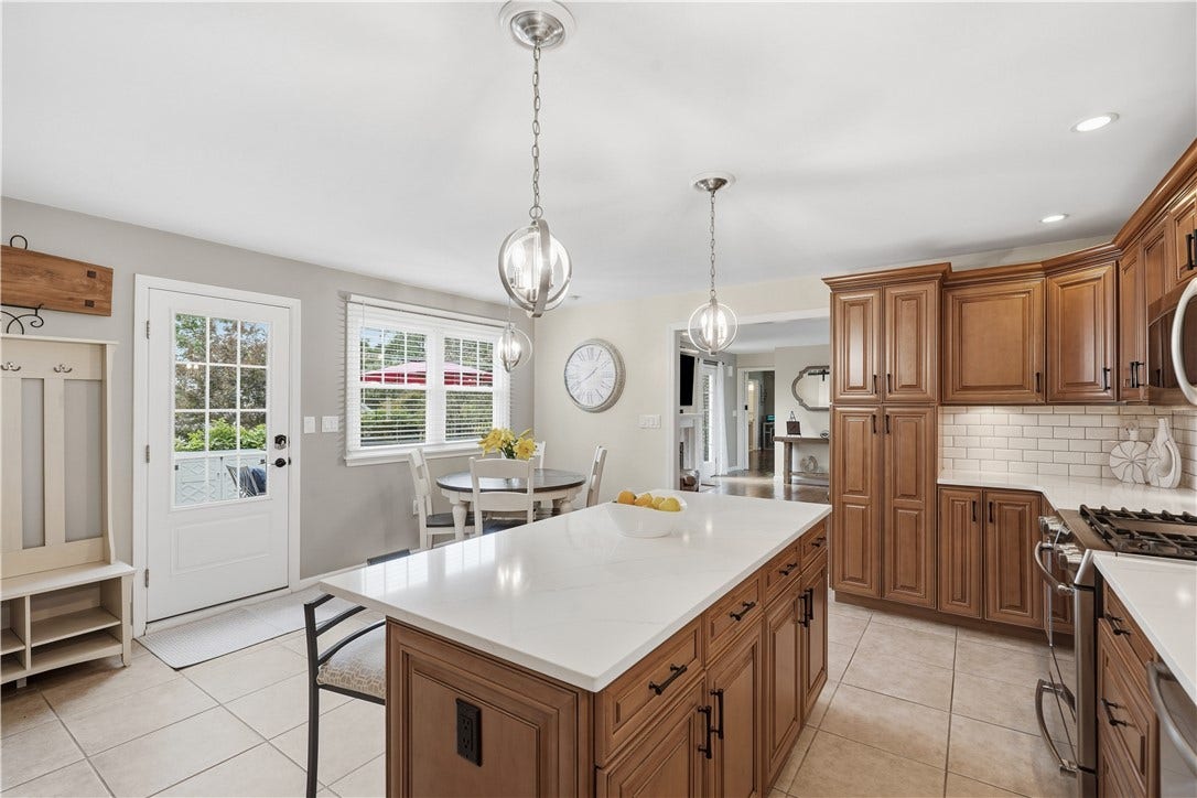 836 Old Thorn Run Road, Coraopolis, PA 15108